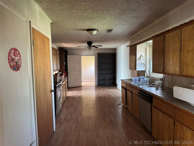 20850 N 3946 Road, Bartlesville, OK 74003