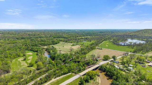 20850 N 3946 Road, Bartlesville, OK 74003
