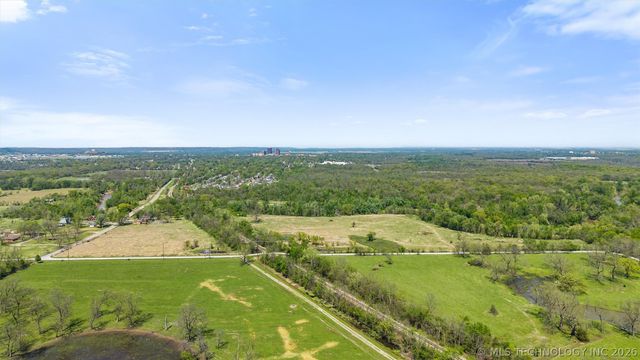 20850 N 3946 Road, Bartlesville, OK 74003