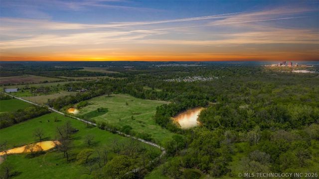 20850 N 3946 Road, Bartlesville, OK 74003