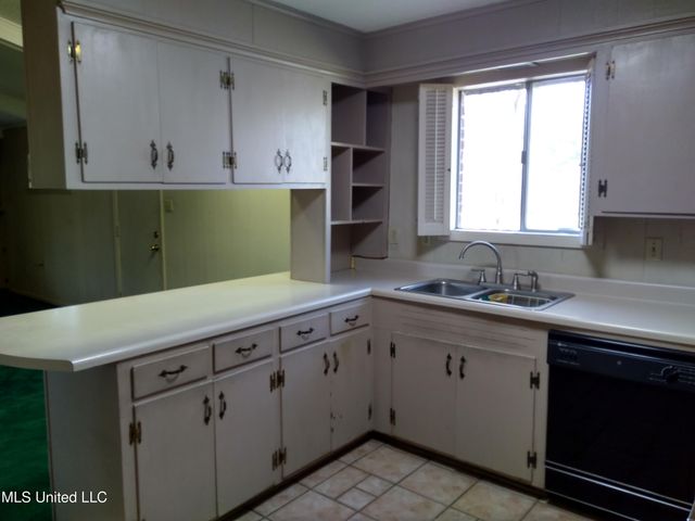 311 S Mac Arthur Circle, Indianola, MS 38751