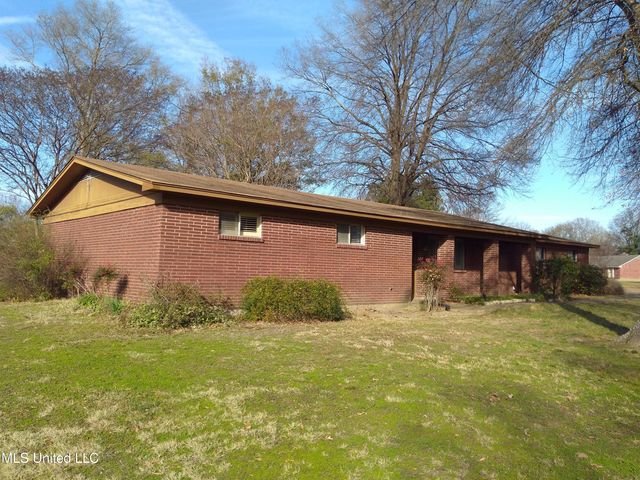 311 S Mac Arthur Circle, Indianola, MS 38751