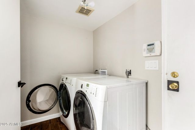 11226 N 81ST Avenue, Peoria, AZ 85345