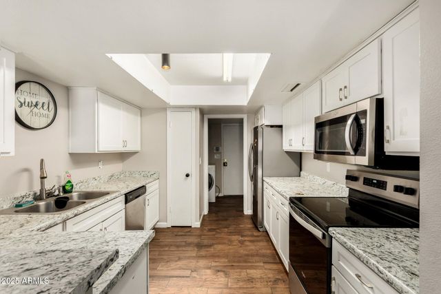 11226 N 81ST Avenue, Peoria, AZ 85345