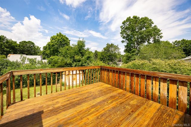 5 Willow Road, Beacon, NY 12508