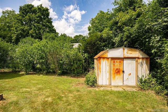 5 Willow Road, Beacon, NY 12508