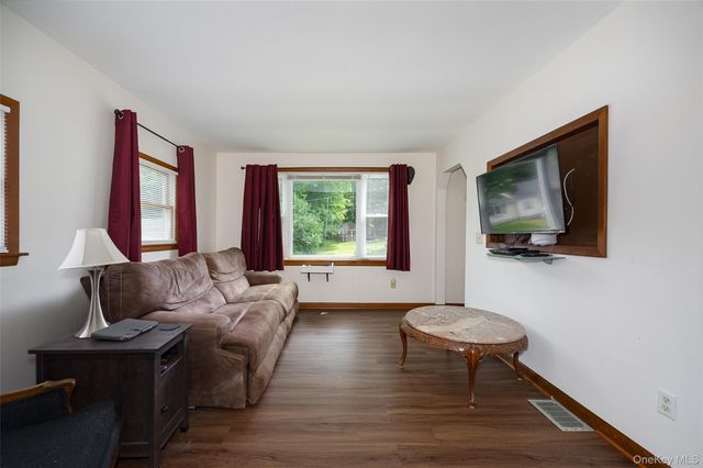 5 Willow Road, Beacon, NY 12508