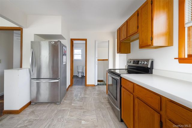 5 Willow Road, Beacon, NY 12508
