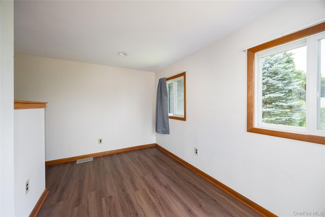 5 Willow Road, Beacon, NY 12508