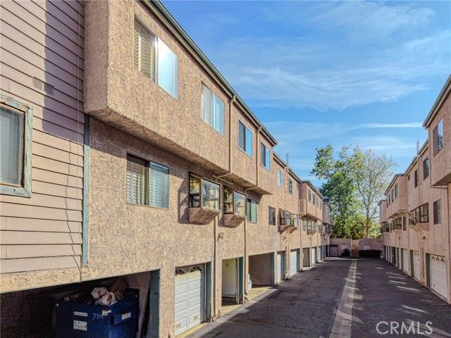 7904 Topanga Canyon Blvd 3, Canoga Park (los Angeles), CA 91304