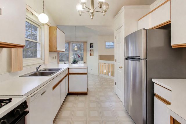 3096 N Daniels Court 3096, Arlington Heights, IL 60004