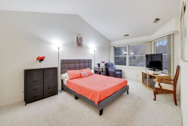 3096 N Daniels Court 3096, Arlington Heights, IL 60004