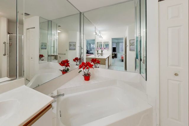 3096 N Daniels Court 3096, Arlington Heights, IL 60004