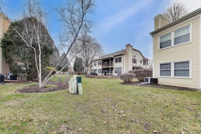 3096 N Daniels Court 3096, Arlington Heights, IL 60004