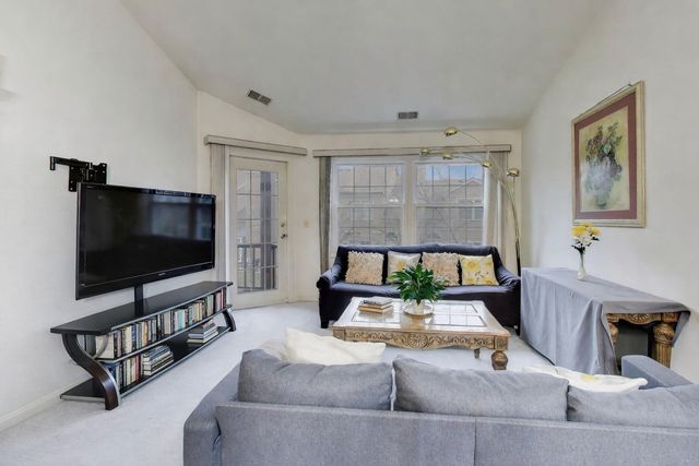 3096 N Daniels Court 3096, Arlington Heights, IL 60004