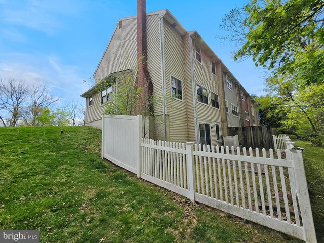 5 E RIDGE MEWS, Newtown, PA 18940