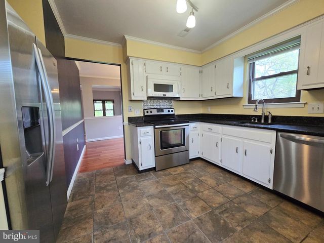 5 E RIDGE MEWS, Newtown, PA 18940