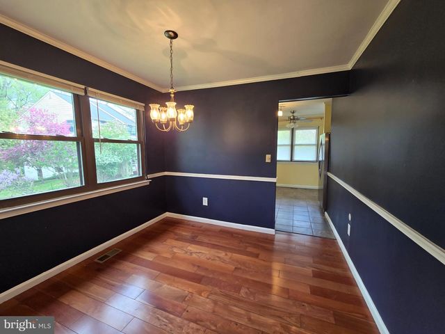 5 E RIDGE MEWS, Newtown, PA 18940