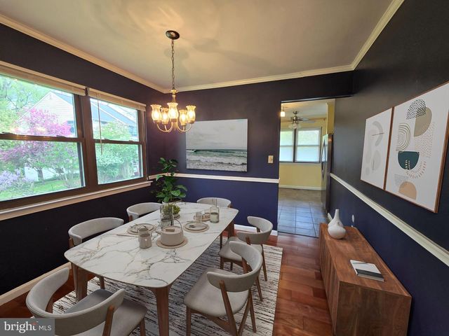 5 E RIDGE MEWS, Newtown, PA 18940