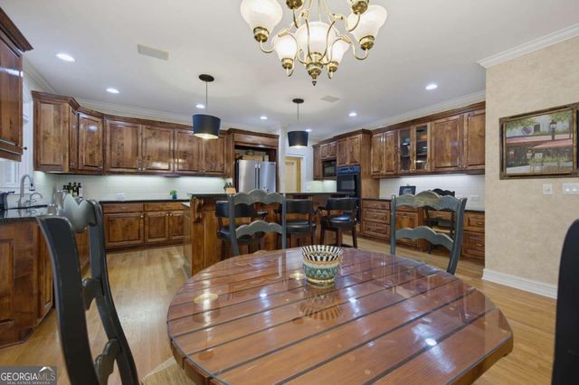 5570 Stoneleigh Drive, Suwanee, GA 30024