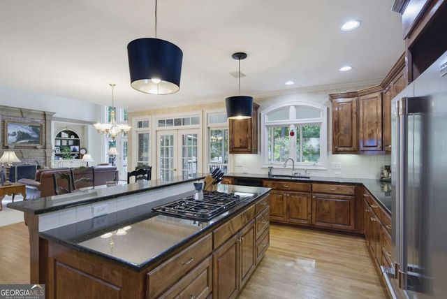 5570 Stoneleigh Drive, Suwanee, GA 30024
