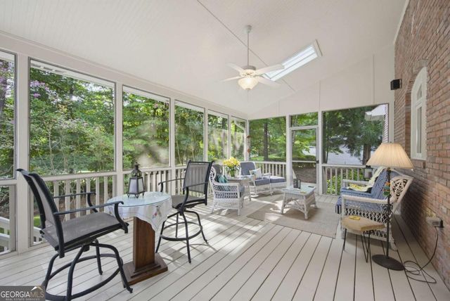 5570 Stoneleigh Drive, Suwanee, GA 30024