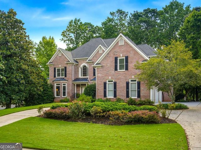 5570 Stoneleigh Drive, Suwanee, GA 30024