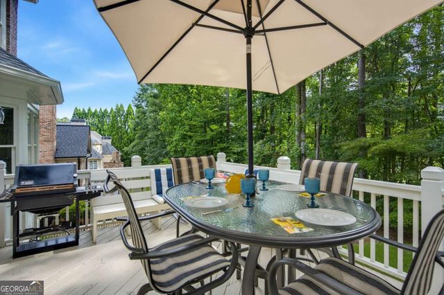 5570 Stoneleigh Drive, Suwanee, GA 30024