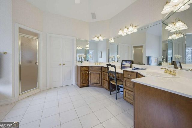 5570 Stoneleigh Drive, Suwanee, GA 30024