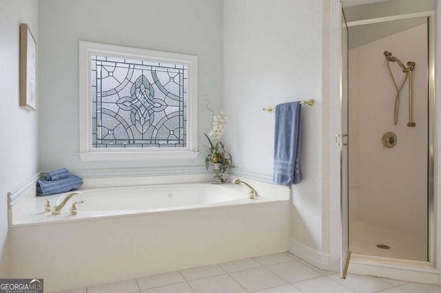 5570 Stoneleigh Drive, Suwanee, GA 30024