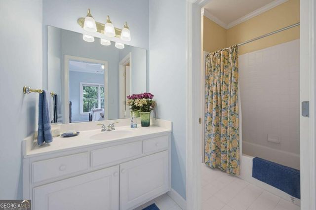 5570 Stoneleigh Drive, Suwanee, GA 30024