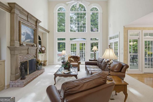 5570 Stoneleigh Drive, Suwanee, GA 30024