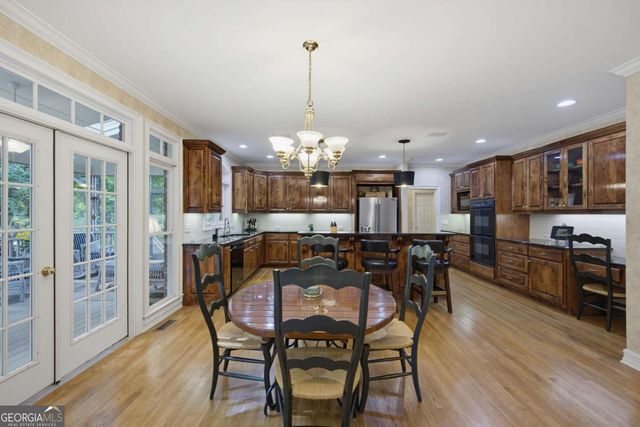 5570 Stoneleigh Drive, Suwanee, GA 30024