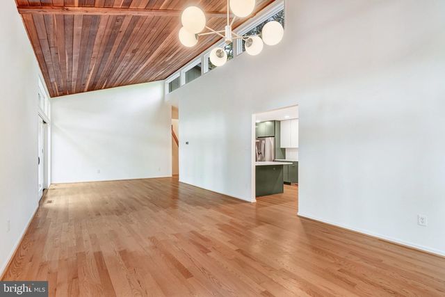 9022 TRAILRIDGE CT, Vienna, VA 22182