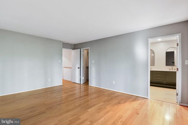 9022 TRAILRIDGE CT, Vienna, VA 22182