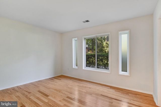 9022 TRAILRIDGE CT, Vienna, VA 22182