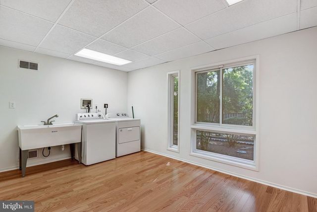 9022 TRAILRIDGE CT, Vienna, VA 22182