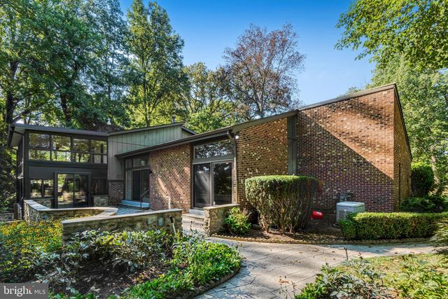 9022 TRAILRIDGE CT, Vienna, VA 22182