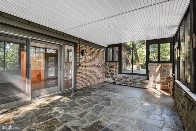 9022 TRAILRIDGE CT, Vienna, VA 22182