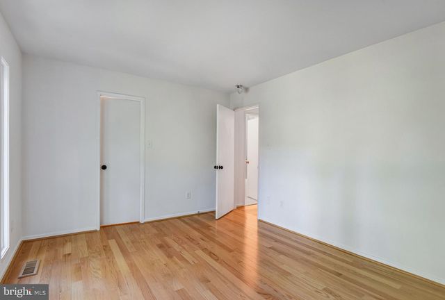 9022 TRAILRIDGE CT, Vienna, VA 22182