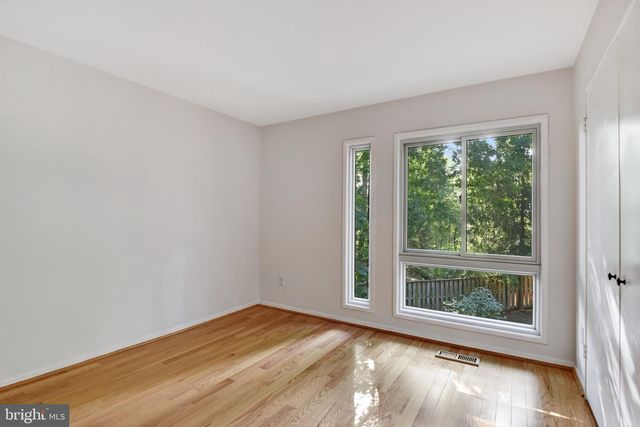 9022 TRAILRIDGE CT, Vienna, VA 22182