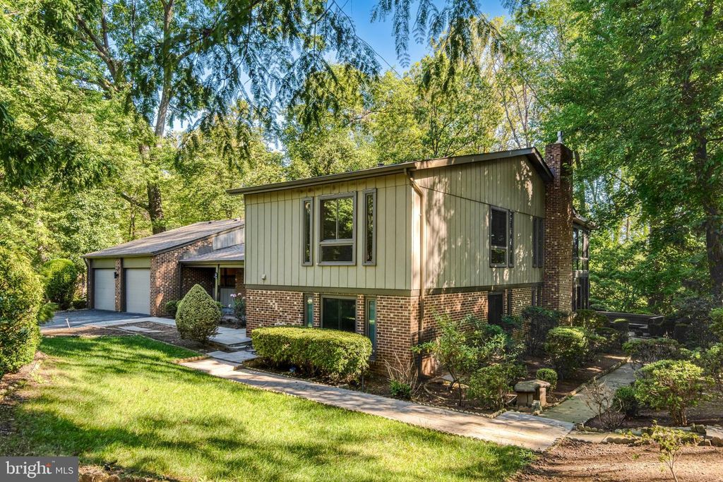 9022 TRAILRIDGE CT, Vienna, VA 22182