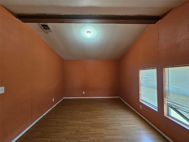 260 Plum ST, Bastrop, TX 78602