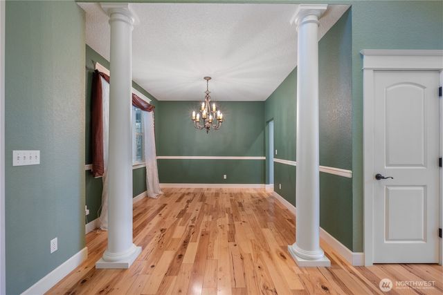 547 Lone Oak Road, Longview, WA 98632