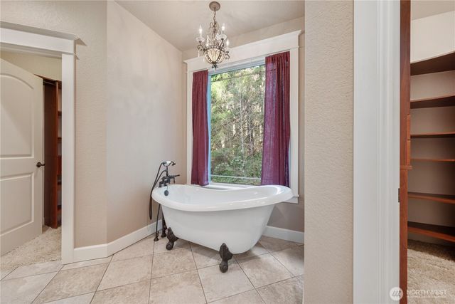 547 Lone Oak Road, Longview, WA 98632