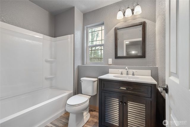 547 Lone Oak Road, Longview, WA 98632