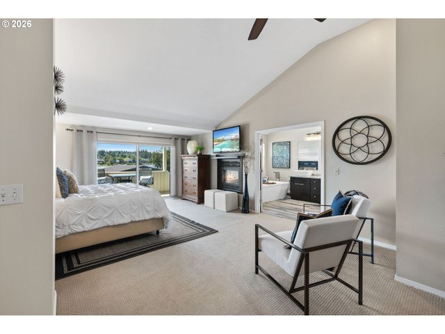 21548 Ne LACHENVIEW Ln, Fairview, OR 97024