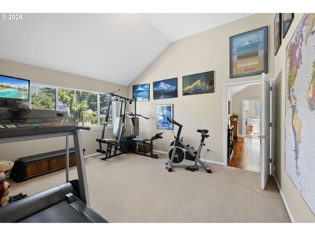 21548 Ne LACHENVIEW Ln, Fairview, OR 97024