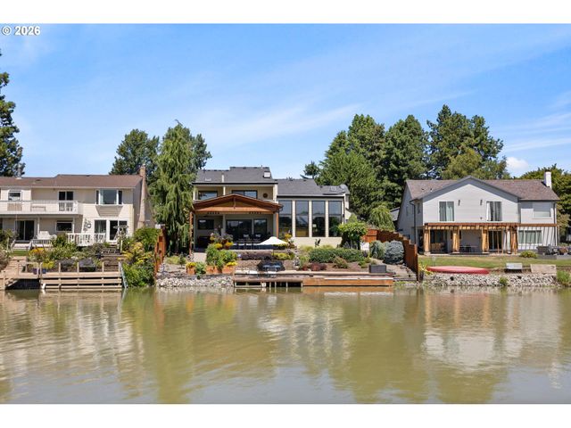 21548 Ne LACHENVIEW Ln, Fairview, OR 97024