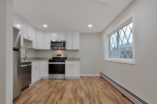 28 Fernview Avenue 9, North Andover, MA 01845